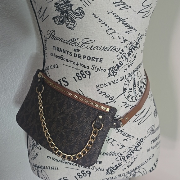 Michael Kors Handbags - Michael Kors Black & Brown MK Monogram Chain Bum/Belt Bag (EUC)(S)✨️🖤✨️